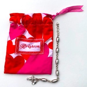 Brighton Cute Silvertone Bracelet with Original Brighton Storage bag included 🌺